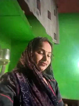 Snapshot of Pooja_hote chatting on November 25, 3:17 am Pooja hote online show from November 25, 3:17 am