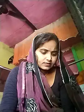 Snapshot of Pooja_hote chatting on November 28, 2:47 am Pooja hote online show from November 28, 2:47 am