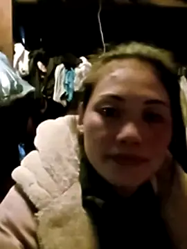 Snapshot of lynae-0 chatting on November 22, 1:32 pm lynae-0 online show from November 22, 1:32 pm