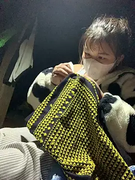 Sug04 online show from December 17, 2:56 pm