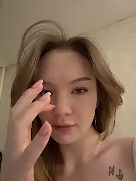 Snapshot of feral__berryss chatting on November 23, 3:01 pm feral berryss online show from November 23, 3:01 pm