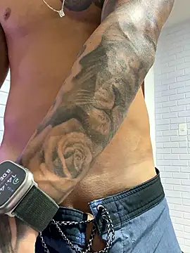 Snapshot of enzofelipe chatting on January 8, 5:48 pm enzofelipe online show from January 8, 5:48 pm