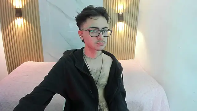 Snapshot of Im_Dayros chatting on November 25, 10:10 pm Im Dayros online show from November 25, 10:10 pm