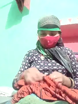 Snapshot of Mohnisinghji chatting on December 18, 2:34 pm Mohnisinghji online show from December 18, 2:34 pm