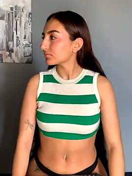 Snapshot of ZoeJohnson_Pink chatting on November 24, 3:01 pm ZoeJohnson Pink online show from November 24, 3:01 pm