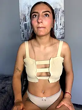 Snapshot of ZoeJohnson_Pink chatting on December 15, 4:22 pm ZoeJohnson Pink online show from December 15, 4:22 pm