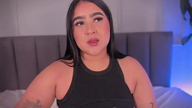 Snapshot of alejandrarojas_ chatting on July 16, 7:31 pm alejandrarojas online show from July 16, 7:31 pm