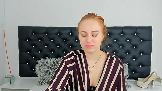 Snapshot of RubyBigBoobs chatting on December 14, 4:56 pm RubyBigBoobs online show from December 14, 4:56 pm