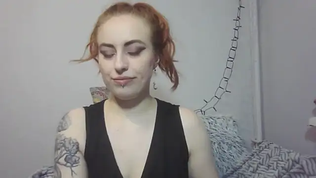 Snapshot of RubyBigBoobs chatting on January 15, 2:54 pm RubyBigBoobs online show from January 15, 2:54 pm