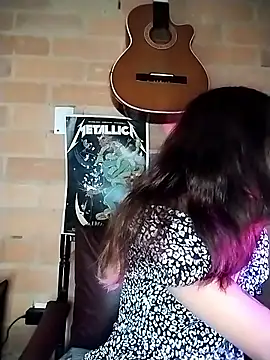 Snapshot of JennBenett_ chatting on December 4, 11:52 am JennBenett online show from December 4, 11:52 am