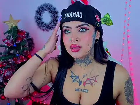 Snapshot of Ink_Nikki chatting on December 15, 7:40 pm Ink Nikki online show from December 15, 7:40 pm