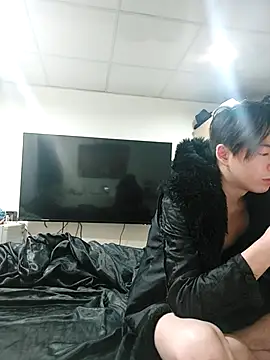 Snapshot of twtung_tung chatting on December 16, 8:03 pm twtung tung online show from December 16, 8:03 pm