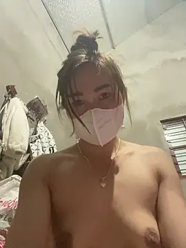 Snapshot of meganmeo chatting on February 22, 1:42 pm meganmeo online show from February 22, 1:42 pm