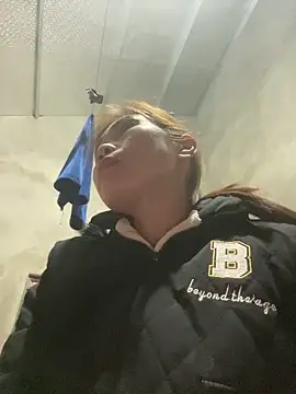 Snapshot of meganmeo chatting on March 13, 5:36 am meganmeo online show from March 13, 5:36 am