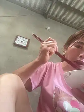 Snapshot of meganmeo chatting on March 27, 6:08 am meganmeo online show from March 27, 6:08 am