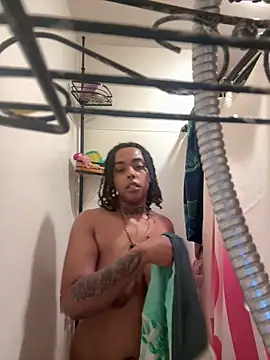 Snapshot of seductivefreak7 chatting on March 3, 6:25 pm seductivefreak7 online show from March 3, 6:25 pm