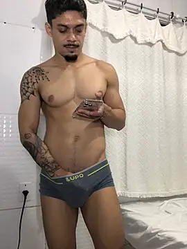 Snapshot of dot_21cm_ chatting on June 13, 8:34 am dot 21cm online show from June 13, 8:34 am