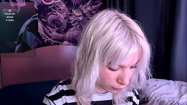 Snapshot of LolaDollyMur chatting on November 24, 7:13 pm LolaDollyMur online show from November 24, 7:13 pm