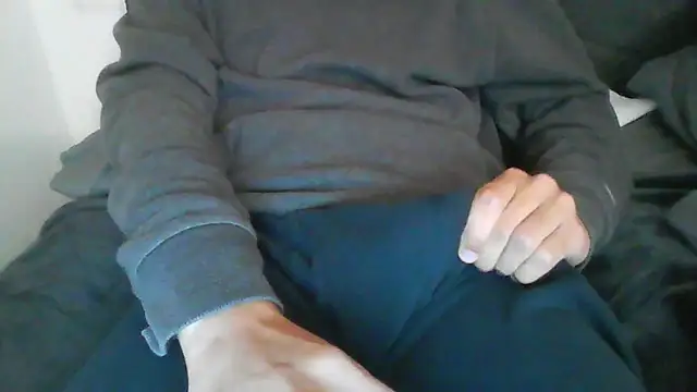 Snapshot of latinman7944 chatting on February 18, 7:48 am latinman7944 online show from February 18, 7:48 am