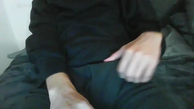 Snapshot of latinman7944 chatting on March 4, 4:18 am latinman7944 online show from March 4, 4:18 am