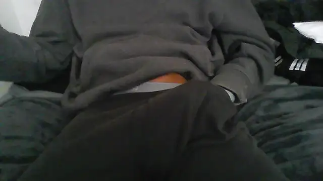 Snapshot of latinman7944 chatting on March 6, 7:49 am latinman7944 online show from March 6, 7:49 am