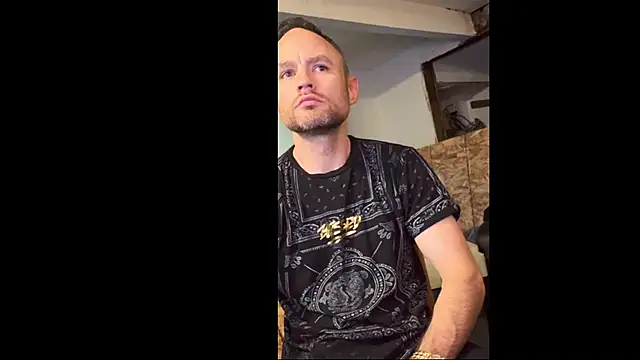 famous1tad online show from June 12, 4:22 am