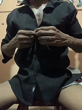 Snapshot of akgymnastic77Z chatting on March 20, 1:16 pm akgymnastic77Z online show from March 20, 1:16 pm