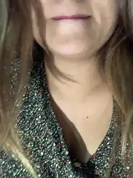 Snapshot of hotladki5 chatting on December 5, 11:19 am hotladki5 online show from December 5, 11:19 am