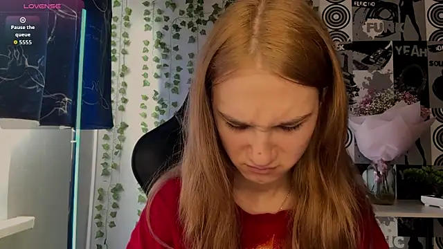 Snapshot of helgicuteness chatting on March 29, 12:16 pm helgicuteness online show from March 29, 12:16 pm