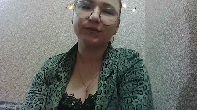 Snapshot of Dark_lady99 chatting on December 17, 7:36 am Dark lady99 online show from December 17, 7:36 am