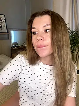 Snapshot of AllyBaley chatting on December 3, 8:00 am AllyBaley online show from December 3, 8:00 am