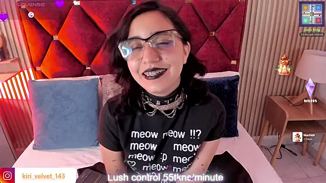 Kiri Velvet online show from June 20, 3:31 am