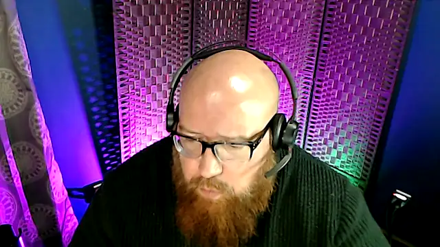 Snapshot of BigBearforCuddles chatting on November 24, 10:42 pm BigBearforCuddles online show from November 24, 10:42 pm