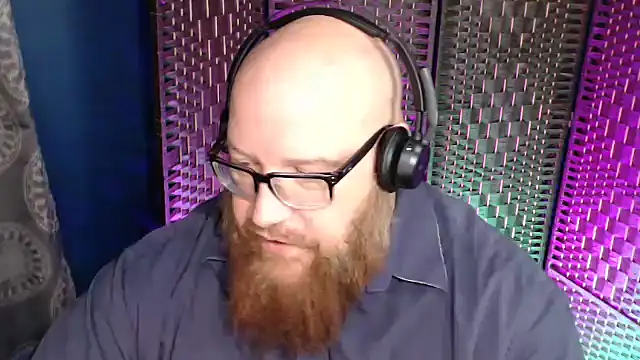 Snapshot of BigBearforCuddles chatting on December 23, 2:20 am BigBearforCuddles online show from December 23, 2:20 am