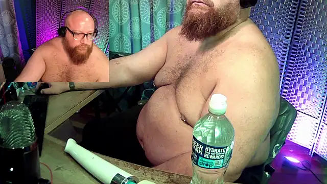 Snapshot of BigBearforCuddles chatting on March 9, 10:25 pm BigBearforCuddles online show from March 9, 10:25 pm