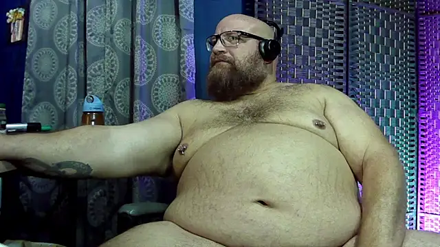 BigBearforCuddles online show from June 10, 1:50 am