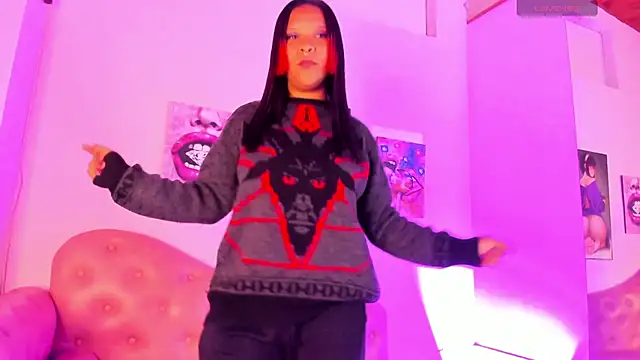 Snapshot of A_Good_Witch chatting on December 4, 12:36 pm A Good Witch online show from December 4, 12:36 pm