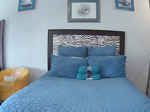 SexyCurves9 online show from December 3, 7:16 am