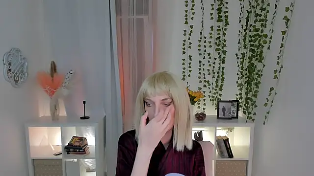 ViktoriaClark online show from February 3, 11:15 am