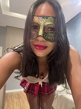 LunnaMaska online show from December 23, 3:15 am