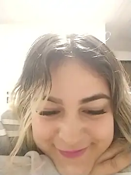 Snapshot of sexy_aurora_ourdoors chatting on December 2, 5:35 am sexy aurora ourdoors online show from December 2, 5:35 am