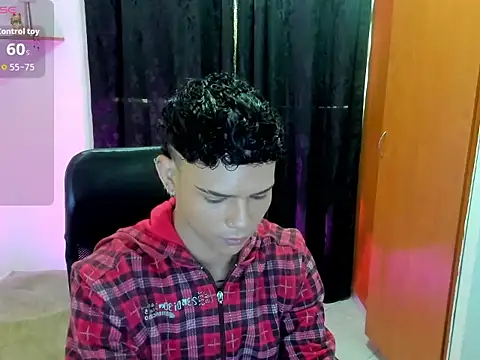 secret justin7 online show from December 14, 12:32 pm