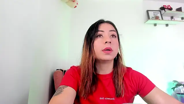 Snapshot of MaddieHunter chatting on February 11, 2:11 pm MaddieHunter online show from February 11, 2:11 pm