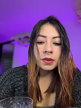 Snapshot of MaddieHunter chatting on February 24, 1:09 pm MaddieHunter online show from February 24, 1:09 pm