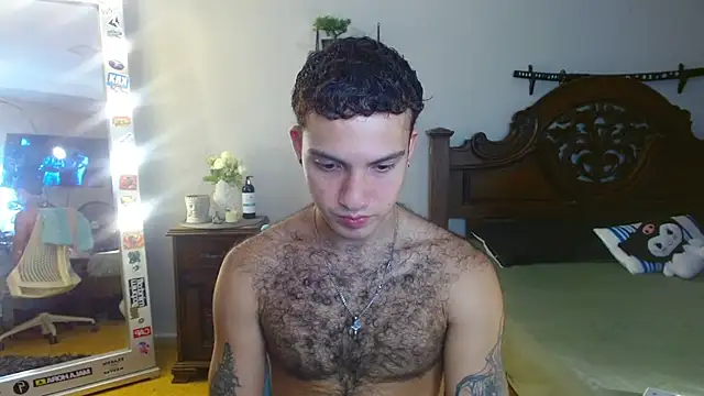 Snapshot of oceanboy_vibe chatting on January 7, 2:41 pm oceanboy vibe online show from January 7, 2:41 pm