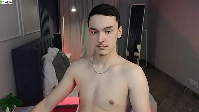 MoonlinSkinn online show from March 15, 1:00 am