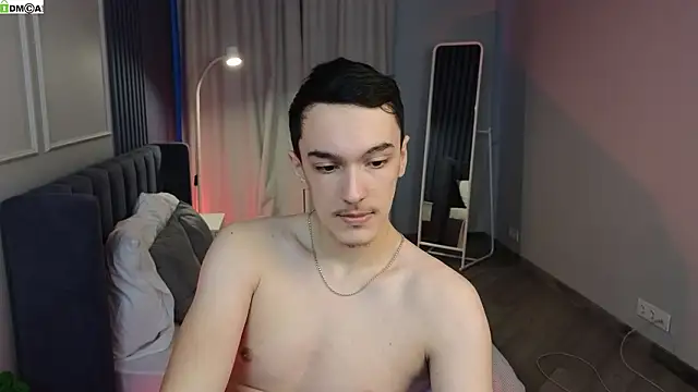 MoonlinSkinn online show from March 16, 1:00 am