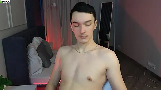 MoonlinSkinn online show from March 19, 1:09 am