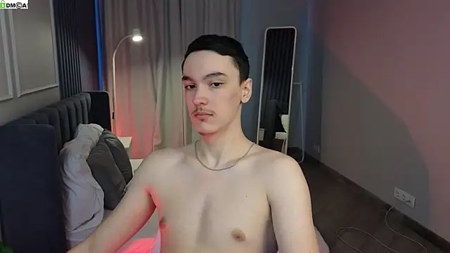 MoonlinSkinn online show from March 22, 1:09 am