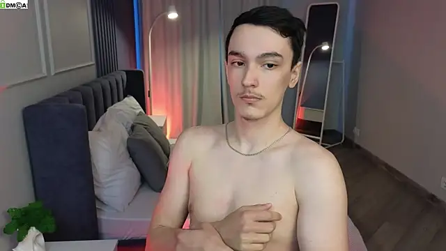 MoonlinSkinn online show from March 30, 1:06 am